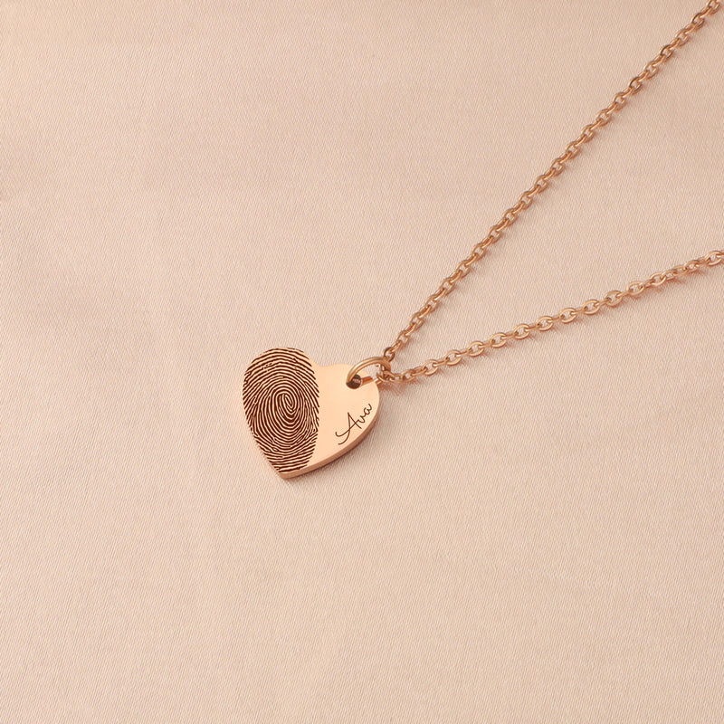Personalized Fingerprint Heart Necklace, Custom Engraved Memorial Jewelry,Stainless Steel Pendant with Name, Gift for Mom, Dad, or Loved One
